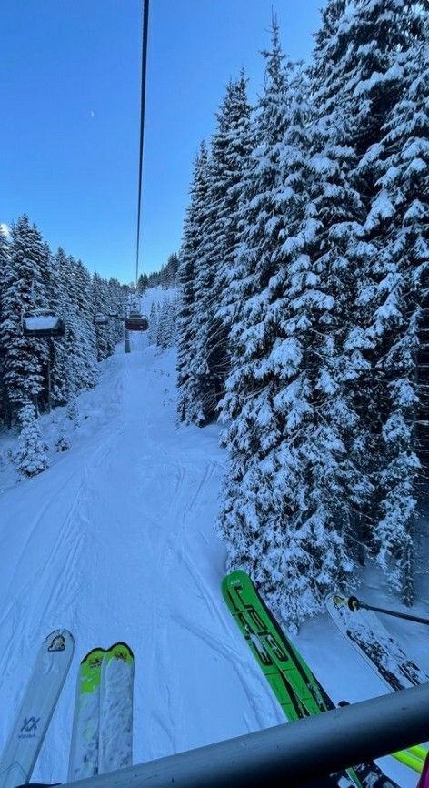 Dolomites Italy Skiing, Ski Girl Aesthetic, Italy Snow, Ski Italy, Photo Ski, Ski Vibes, Skiing Aesthetic, Ski Aesthetic, Dolomites Italy