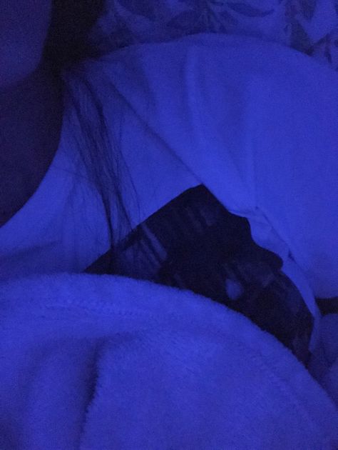 #aesthetic #sleep #pjs #ledlights #blue #mood #dontkillmyvibe Blanket Aesthetic Night, Sleep Vibes Aesthetic, Insomnia Aesthetic, Aesthetic Sleep, Blanket Aesthetic, Sleep Time, Dont Kill My Vibe, Girl Blanket, Girl Sleeping