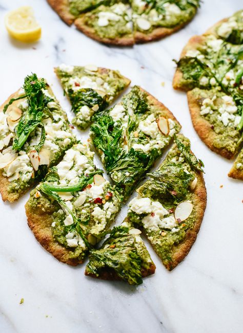 Broccoli rabe naan, a simple appetizer or dinner! cookieandkate.com Pesto Flatbread Recipes, Pesto Flatbread, Flatbread Pizzas, Pesto Pizza Recipe, Almond Pesto, Cookie And Kate, Roasted Broccolini, Broccoli Pesto, Creamy Feta