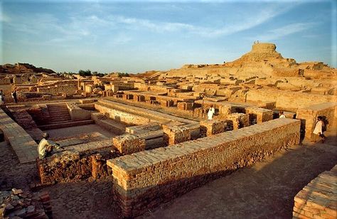 Archaeologists warn that if nothing is done to protect Pakistan's Mohenjo Daro ruins, it will be destroyed. Buddhist Stupa, Mohenjo Daro, Indus Valley Civilization, Story Of The World, Ancient India, Ancient Aliens, Lost City, Mesopotamia, Historical Place