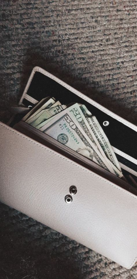 Money Wallet Aesthetic, Neutral Money Aesthetic, Money Save Aesthetic, Money Grind Aesthetic, Spending Aesthetic, Money In Envelope Aesthetic, Budgeting Vision Board, Beige Money Aesthetic, Pay Check Aesthetic