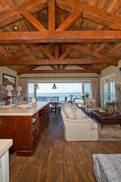 Traditional wood beach house Cabin Beach House, Beach House Cabin, Rustic Beach House Interior, Farm Beach House, Country Beach House, Beachy Homes, Beach House Rustic, Wood Beach House, Brown Beach House