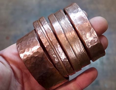 Leather And Copper Bracelet, Copper Jewellery Handmade, How To Make Copper Bracelets, Copper Bracelets Handmade, Copper Bracelet Diy, Copper Wire Jewelry Diy, Diy Copper Jewelry, Copper Smithing, Copper Jewelry Tutorial