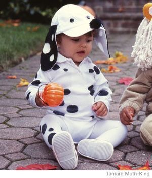 Toddler Dog Costume, Diy Dalmatian Costume, Baby Puppy Costume, Puppy Costume For Kids, Halloween Costumes With Dog, Toddler Puppy Costume, Dog Costumes For Kids, Easy Homemade Halloween Costumes, Puppy Halloween Costumes