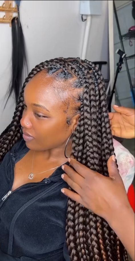 Loose Knotless Braids, Knotless Big Braids, Hairstyles With Brazilian Wool Braids, Big Braids With Brazilian Wool, Braids With Brazilian Wool, Quen Blackwell Braids, Brazillian Wool Hairstyles Twist, Butterfly Braid, Big Braids