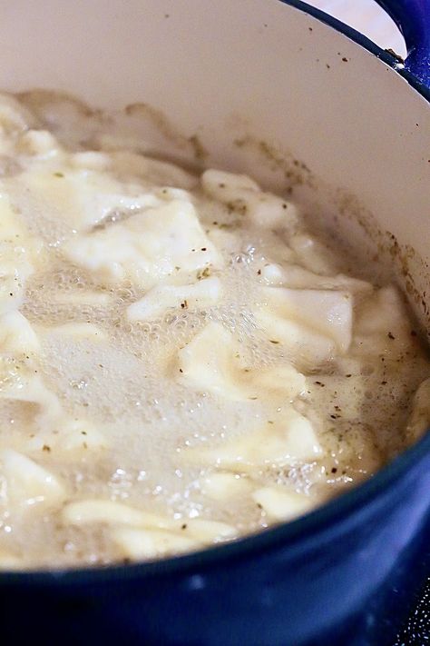 Easy Homemade Chicken And Dumplings, Homemade Chicken Dumplings, Dumplings Chicken, Easy Dumplings Recipe, Homemade Dumplings Recipe, Chicken And Pastry, Flour Dumplings, Easy Dumplings, Chicken Dumplings Recipe