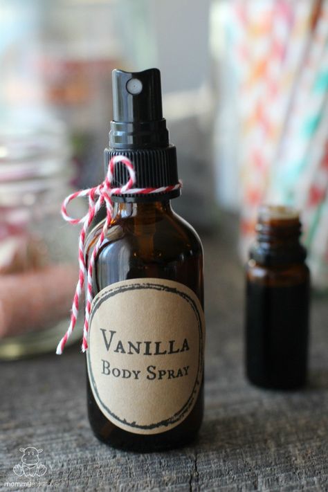 Homemade Body Spray, Body Spray Recipe, Diy Body Spray, Vanilla Body Spray, Diy Perfumes, Coffee Essential Oil, Perfume Blends, Essential Oil Perfumes Recipes, Homemade Perfume