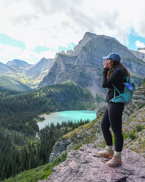 Glacier National Park is known for being one of the most beautiful places in the country, but there's nowhere that is more stunning than the Grinnell Glacier trail. This hike has rewarding views over incredible blue lakes, rugged mountains, and an iconic glacier at the end. Get everything you need to know about doing Grinnell Glacier including how to get Many Glacier reservations and what to bring on your hike! You will surely love this trail. Hiking Glacier National Park, Glacier National Park Aesthetic, Chile Trip, Glacier National Park Vacation, Glacier National Park Hikes, Colorado Aesthetic, Grinnell Glacier, Rugged Mountains, Many Glacier