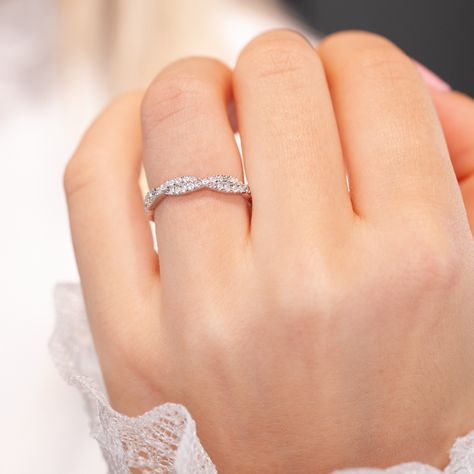 Infinity Rings Engagement, Rings Minimal, Infinity Rings, Dainty Wedding, Dainty Wedding Ring, Infinity Ring Wedding, Fancy Jewellery Designs, Infinity Ring, Fancy Jewellery