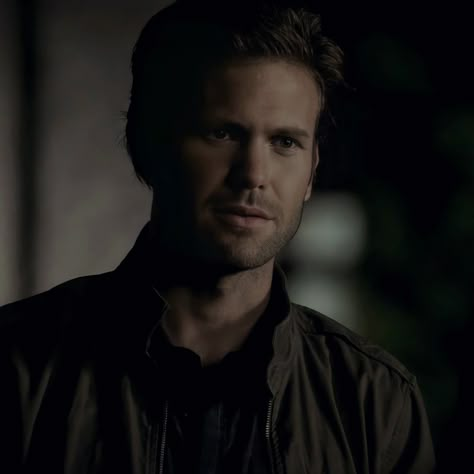 Alaric Saltzman Legacies, Vampire Diaries Characters Pictures, Vampire Diaries Alaric, The Vampire Diaries Alaric, Tvd Alaric, Fine Actors, Alaric Saltzman, Hayley And Klaus, Matthew Davis