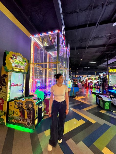 Minimalistic outfit / casual / arcade post Arcade Date Outfit, Arcade Date, Minimalistic Outfits, Plant Zombie, Date Outfit, Date Outfit Casual, Last Stand, Date Outfits, Outfit Casual