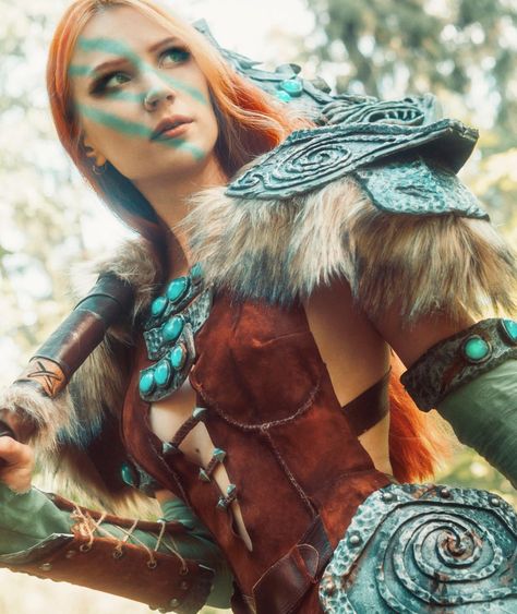 World Cosplay 🌍🕊, [22 de ago de 2022 a las 3:00 AM] Aela Huntress by megalcarmen Fandom: The Elder Scrolls Tags: #TheElderScrolls #AelaHuntress #megalcarmen Aela The Huntress, Huntress Cosplay, The Huntress, The Elder Scrolls, Fantasy Forest, Elder Scrolls, Skyrim, Kansas, Forest