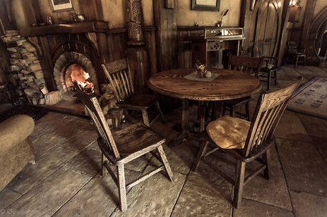 A vintage interior... uploaded by David Stupke Inn Interior, Green Dragon Inn, Hobbit House Interior, Dark Academia Room Ideas, Prancing Pony, Hobbit Hole, Cob House, Hobbit House, Green Dragon