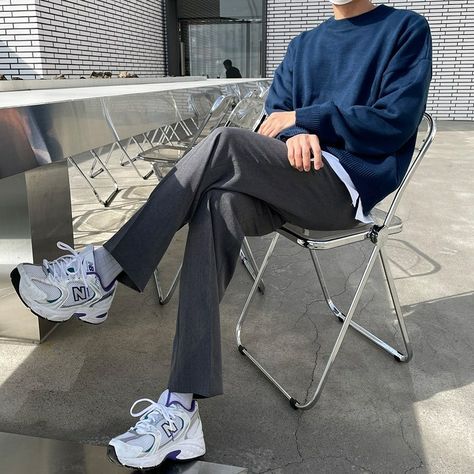 Granola Men Style, Dad Shoes Outfit, 530 Outfit, New Balance 530 Outfit, 80s Fashion Men, Korean Street Fashion Men, New Balance Style, New Balance Outfit, Minimalist Fashion Men