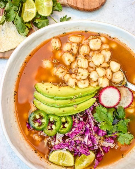 Vegan Pozole Recipe, Vegan Pozole, Pozole Recipe, Vegan Mexican Recipes, Vegan Mexican, Mexican Food Recipes Authentic, Hearty Soups, Mexican Recipes, I Want To Know