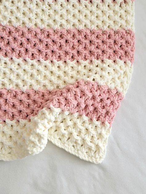 Bernat Blanket Yarn, Manta Crochet, Blanket Yarn, Baby Blanket Pattern, Hugs And Kisses, Blanket Pattern, Ravelry, Baby Blanket, Crochet Blanket