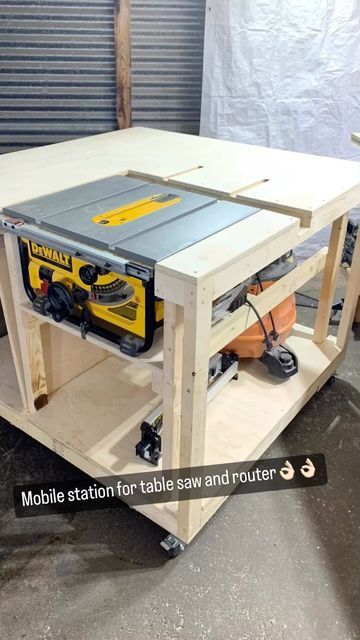 Garage Workbench Plans, Table Saw Workbench, Portable Table Saw, Workbench Plans Diy, Diy Table Saw, Woodworking Bench Plans, Tool Storage Diy, Diy Garage Storage, Carpentry Diy