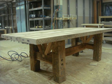 Beam Furniture, Diy Esstisch, Farmhouse Table Plans, Wood Table Design, Timber Table, Outdoor Patio Table, Budget Design, Barn Wood Projects, Diy Farmhouse Table