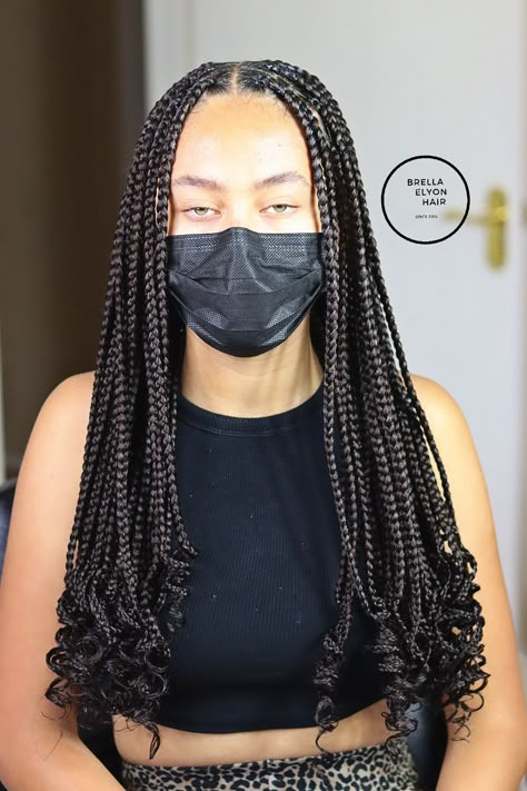 Shoulder Length Box Braids Curly Ends, Mid Length Knotless Braids, Medium Box Braids With Curly Ends, Medium Length Box Braids, Box Braids Medium Length, Relaxed Hair Growth, Box Braids With Curly Ends, Twists Cornrows, Braids With Curly Ends