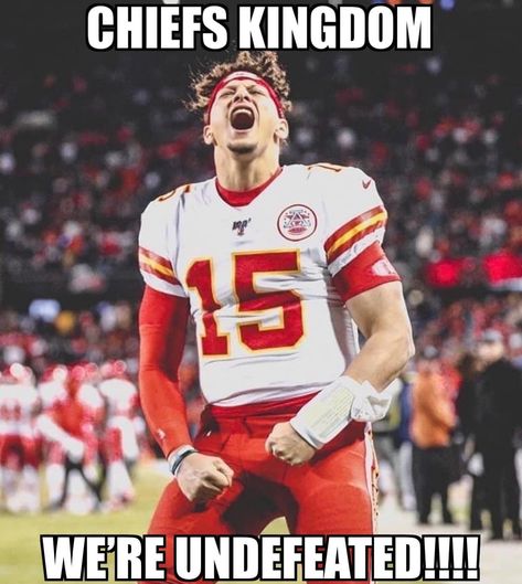 Chiefs Aesthetic, Chiefs Memes, Kansas City Chiefs Funny, Chiefs Superbowl, Kansas City Nfl, Chiefs Wallpaper, Photo Of People, Nfl Chiefs, Kc Chiefs Football