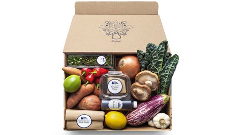 How Blue Apron Got it Right: Agri-ecology, supply chain, and logistics Vegetable Packaging, Food Subscription Box, Meal Kit Delivery Service, Vegetable Shop, Blue Apron, Meal Delivery Service, Meal Kit, Food Packaging Design, Fruit And Veg