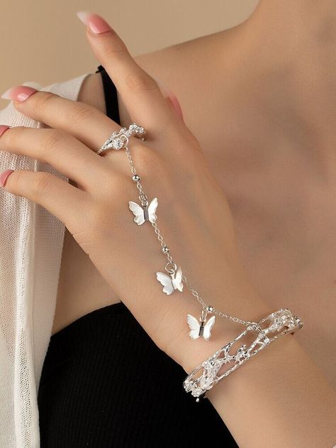 Cute Butterfly Jewelry, Girly Accessories Bracelets, Mittens Bracelet, Beautiful Jewelry Unique, Bracelets For Wedding, Baddie Jewelry, Silver Butterfly Jewelry, Shein Jewelry, Hand Chain Jewelry