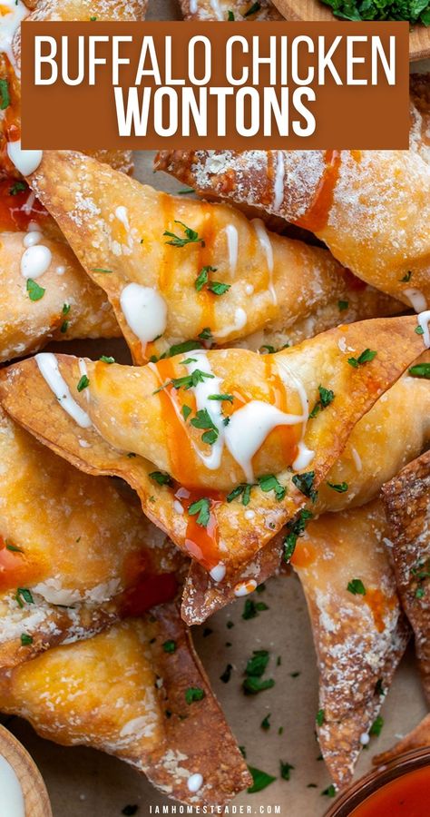 Overhead image of triangular shaped fried wontons drizzled with buffalo sauce and ranch dressing and garnished with chopped parsley. Fun Wonton Recipes, Buffalo Appetizer Recipes, How To Cook Wonton Wrappers, Buffalo Chicken Poppers, Stuffed Wontons Appetizers, Wanton Wrapper Recipes Appetizers, Food For Events, Homemade Wonton Wrappers, Best Party Foods