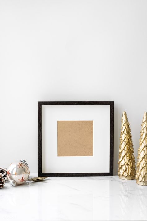 Table Photo Frame, Photo Frame Table, Golden Christmas Tree, Post Frame, Frame Christmas, Christmas Mockup, Golden Christmas, Diy Photo Frames, Empty Frames