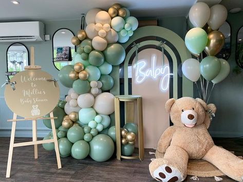 Baby Shower Sage Green, Sage Green Gender Reveal, Unisex Baby Shower Ideas, Sage Green Baby Shower Decor, Green Birthday Decorations, Sage Baby Shower Ideas, Sage Green Baby Shower Ideas, Green Baby Shower Theme, Baby Blessing Party