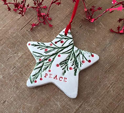 Flood Cookies, Diy Keramik, Decoration Nature, Star Ceramic, Peace Christmas, Ceramic Star, Ornament Ceramic, Clay Christmas Decorations, Ceramic Christmas Decorations