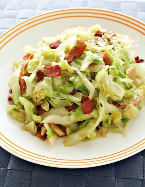 Stir fried cabbage and tomatoes in less than 10 minutes and you get a delicious sweet and sour dish served on the dining table. Stir Fry Cabbage, Stir Fried Cabbage, Fry Cabbage, Fried Cabbage With Bacon, Cabbage With Bacon, Cheap Keto, Bacon Fried Cabbage, Bacon Dressing, Great Chicken Recipes