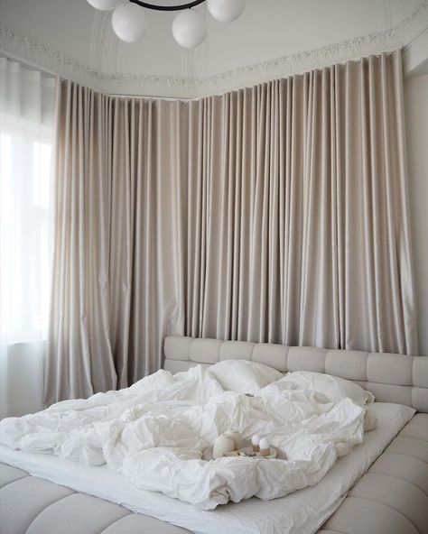 17 Ways to Put Curtains Behind a Bed and Make It Look Good Curtain Behind Bed, No Headboard, Curtains Behind Bed, Headboard Curtains, Metal Headboard, Tall Headboard, Dream Apartment Decor, Bedroom Setup, Bed Canopy