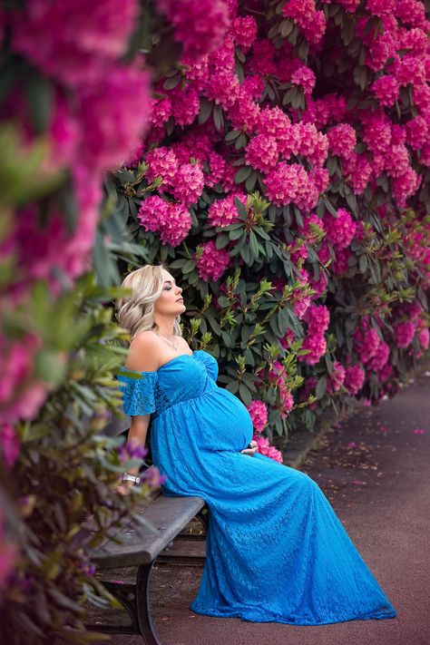 I Photograph Pregnant Women And Children In Spring Blossoms Naomi Photoshoot, Spring Maternity Photos, Roots Photography, Maternity Shots, Maternity Photography Family, Fall Maternity Photos, Maternity Photography Poses Outdoors, Pregnancy Pics, Outdoor Maternity Photos