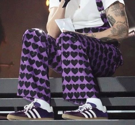 Harry Styles Sambas, Harry Styles Satellite Stompers, Harry Styles Coded, Harry Styles Widget, Harry Styles Purple, Harry Styles Shoes, Pfp For School, Satellite Stompers, Harry Styles Details