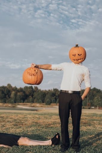 Pumpkin Photoshoot Ideas, Carving Pumpkin Ideas, October Photoshoot, Disco Photoshoot, Ghost Challenge, Pumpkin Photoshoot, Pumpkin Photography, Pumpkin Pictures, Carved Pumpkins