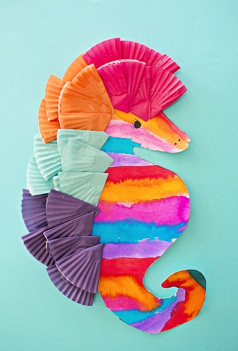 hello, Wonderful - COLORFUL WATERCOLOR SEAHORSE ART FOR KIDS Watercolor Seahorse, Seahorse Crafts, Ocean Craft, Hello Wonderful, Seahorse Art, Mermaid Crafts, Sea Crafts, Fish Crafts, Ocean Crafts