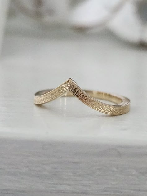 Wedding Bands For Art Deco Rings, Curved Gold Ring, Gold Vintage Wedding Band, Arched Wedding Band, Boho Gold Rings, Etched Wedding Band, Pointed Wedding Band, Boho Wedding Band, Detailed Wedding Band