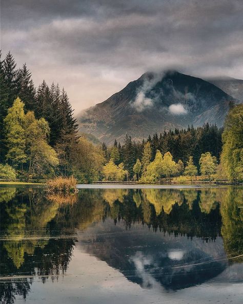 ®️ Presents  Photographer Scottish Holidays, Glencoe Scotland, Scotland Landscape, Scotland Highlands, Scottish Landscape, Photography Wallpaper, Great Pictures, Stunning View, Europe Travel