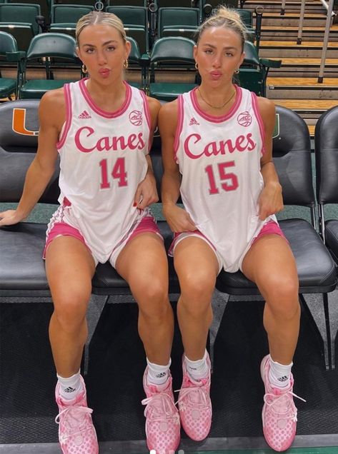 Hanna And Haley Cavinder, Hanna Cavinder, Haley Cavinder, Cavinder Twins, Twins Instagram, Indiana Evans, Moving To Miami, Sports Organization, Preppy Girl