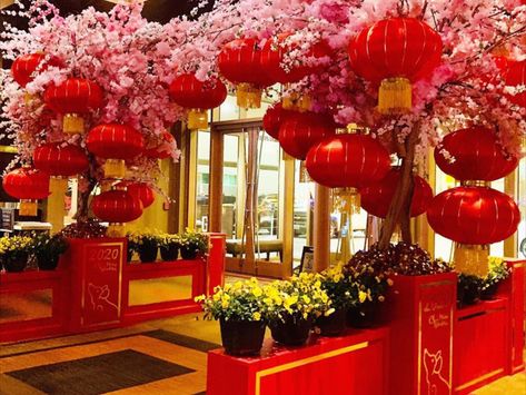 2020 Lunar New Year cherry Blossom Installation in Biloxi, Mississippi! Lantern Fest, Lunar New Year Party, Lunar New Year Decoration, Chinese New Year Decor, Cherry Blossom Decor, Asian Wedding Decor, Chinese Party, Biloxi Mississippi, Chinese New Year 2024