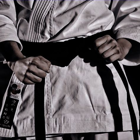 Martial Arts Aesthetic Men, Karate Wallpaper, Aesthetic Karate, Karate Astethic, Martial Arts Aesthetic, Karate Photos Aesthetic, Karate Aesthetic, Judo Aesthetic, Black Belt Aesthetic Martial Arts