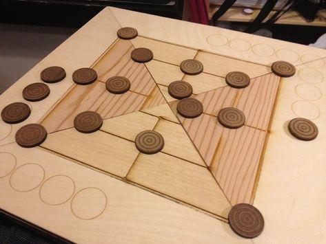 i love wooden board games so when i recently saw the game nine men's morris i thought i would give making one a try. And because the design i came up with had two... Felt Games, Wooden Board Games, Old Games, Entertainment Room, Wooden Board, Board Games, The Game, Diy Projects, Woodworking