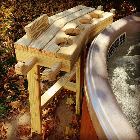 Hot Tub Shelf Ideas, Hot Tub Surround Backyard, Hot Tub Patio Decor, Truck Bed Hot Tub, Hot Tub Side Table Diy, Hot Tub Table Ideas Diy, Diy Hot Tub Bar Table, Hot Tub Drink Ledge, Pallet Hot Tub Surround