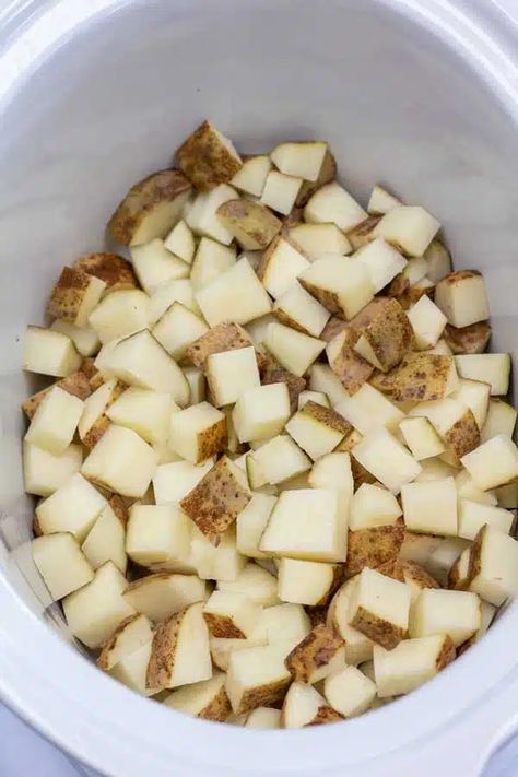 Crockpot Russet Potato Recipes, Russet Potato Crockpot Recipes, Potatoes In Slow Cooker Crockpot Recipes, Diced Potatoes Crockpot, Easy Crock Pot Potatoes, Crockpot Russet Potatoes, Bake Potatoes In Crock Pot, Slow Cooker Potato Recipes Side Dishes, Potato Side Dishes Crockpot Easy Recipes