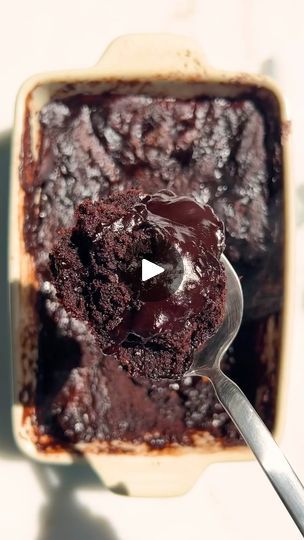 4.1M views · 37K reactions | It’s not a mug cake, it’s a cake-cake… that happens to be made in the microwave. @samanthaseneviratne’s recipe is at the link in bio. (Food styling:... | By NYT Cooking | Facebook Desserts Microwave, Microwave Chocolate Pudding, Normal Cake, Chocolate Pudding Cake, Easy Apple Crisp Recipe, Bio Food, Keto Mug Cake, Protein Treats, Cooking Chocolate