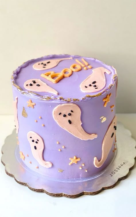 halloween cake, halloween themed cake, halloween cake ideas, Halloween Cake Design, Halloween Birthday Cake, scary halloween cake, halloween cake images Spooky Cake Designs, Cute Ghost Cake, Halloween Cake Aesthetic, Halloween Cake Ideas Birthday, Girly Halloween Cake, Pastel Halloween Cake, Mini Halloween Cakes, Spooky Birthday Cake, Halloween Meal Ideas