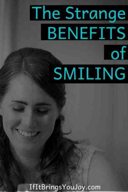 Smiling has some surprising benefits! Did you know you a simple smile can instantly improve your mood, and so many other benefits you will want to know. #stress Benefits Of Smiling, How To Smile More, Counseling Tips, Crooked Smile, What Is Science, Positive Lifestyle, Always Smile, Your Smile, Happy Healthy