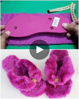 Crafts With Flip Flops, Diy Flip Flops Ideas Sandals, Diy Slippers Flip Flops, Diy Flip Flops Ideas, Diy Slides Shoes, Diy House Slippers, Diy Fabric Shoes, Fuzzy Flip Flops, How To Make Slippers