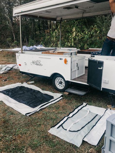 Diaries from a first time camper remodel! – With updated photos 2020! – Shalom Acres Camper Revamp, Vintage Camper Redo, Tent Trailer Remodel, Jayco Campers, Popup Tent, Camper Renovations, Pop Up Camper Trailer, Popup Camper Remodel, Trailer Renovation