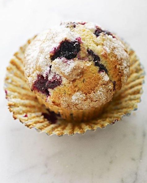 The only Blueberry Muffin recipe you'll ever need. Cheese Popovers, Blueberry Muffin Recipe Easy, Easy Blueberry Muffins, Martha Stewart Recipes, Lemon Blueberry Muffins, Kitchen Skills, Muffin Recipes Blueberry, Easy Blueberry, Blueberry Muffin